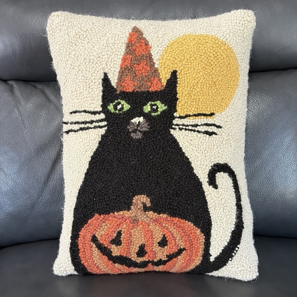 Halloween Wool Hooked Pillow‎ Black Cat And Pumpkin with Velveteen Back